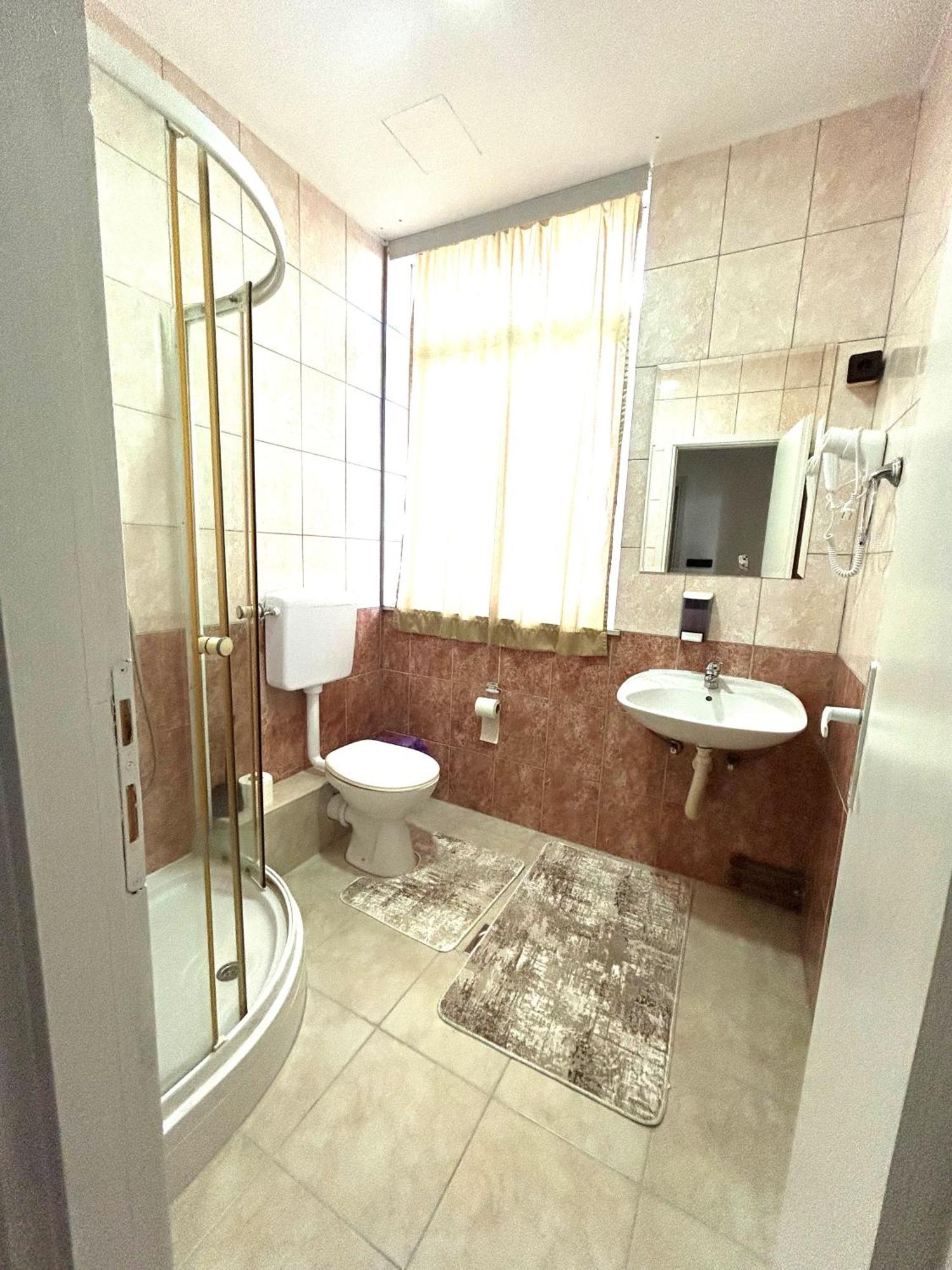 Rooms Alea Sanski Most Екстериор снимка