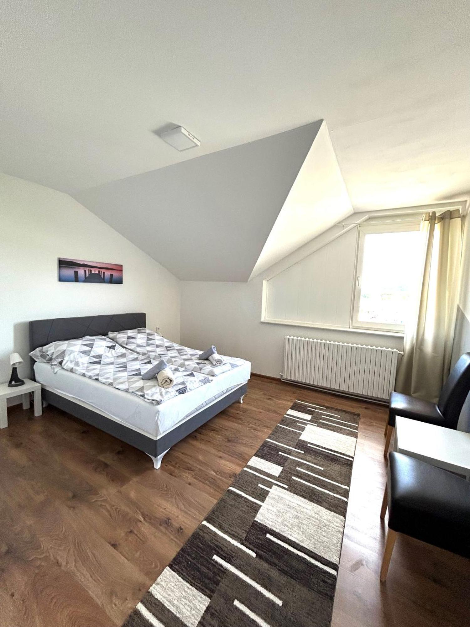 Rooms Alea Sanski Most Екстериор снимка
