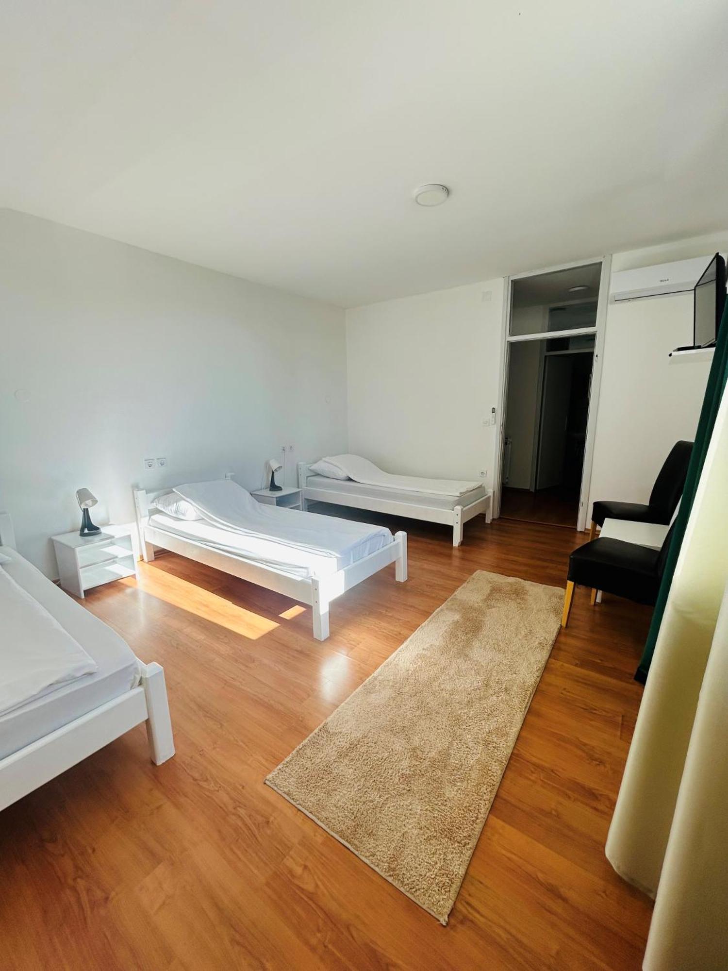 Rooms Alea Sanski Most Екстериор снимка